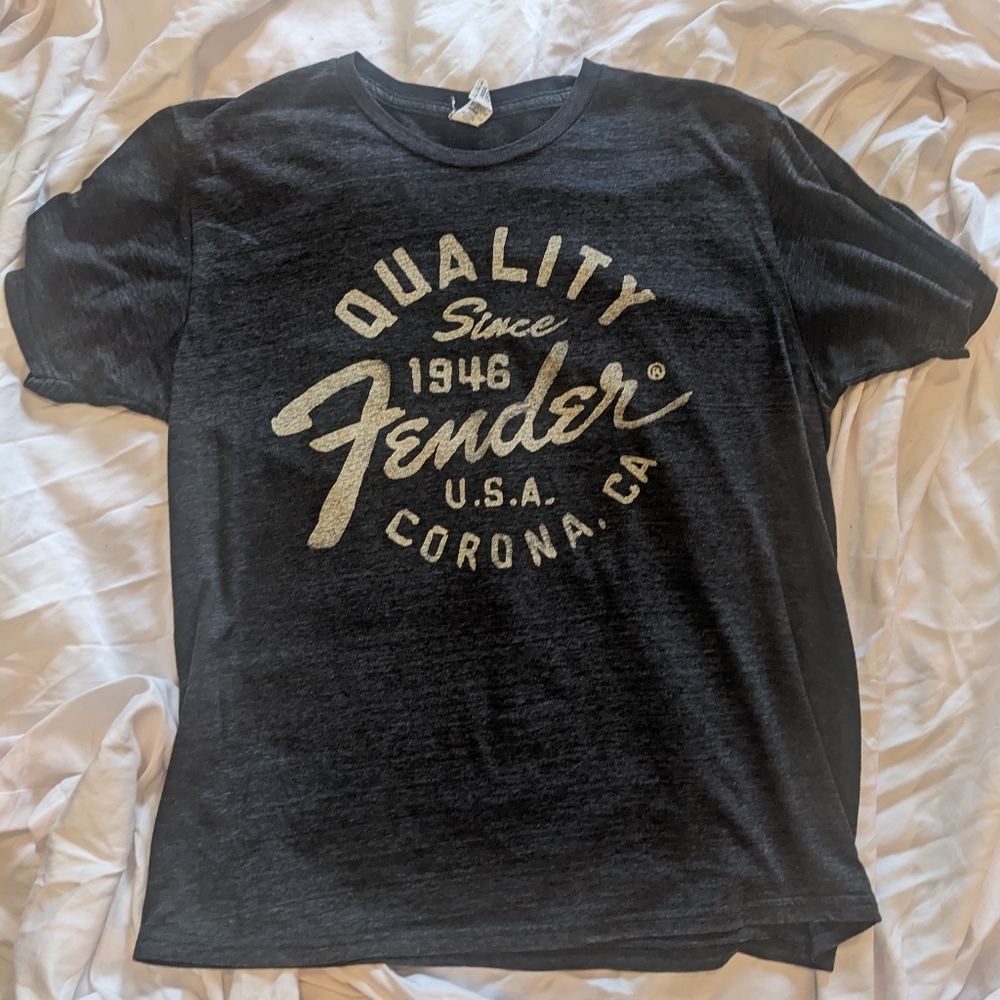 Fender Gold and Black Short Sleeve Tee Vintage Style
